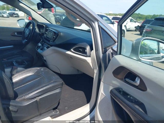 2017 CHRYSLER PACIFICA TOURING-L 5