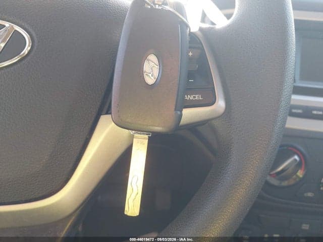 2020 HYUNDAI ACCENT SE 11