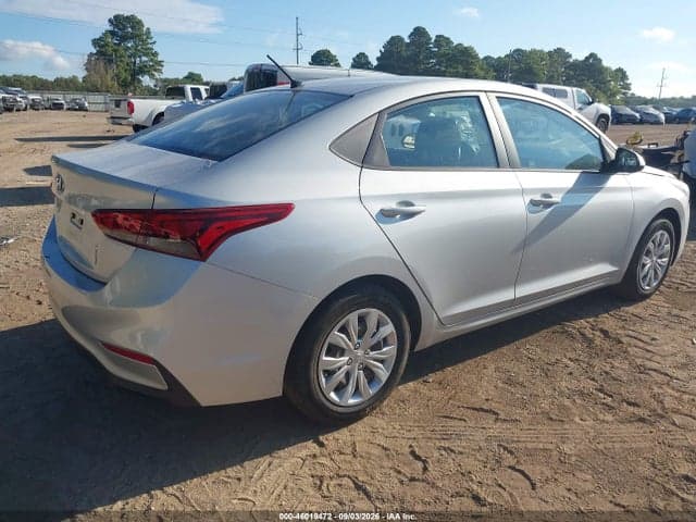 2020 HYUNDAI ACCENT SE 4