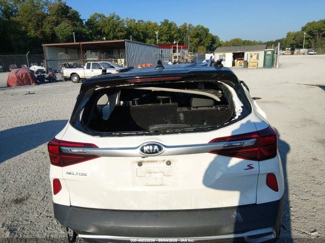 2021 KIA SELTOS S 14