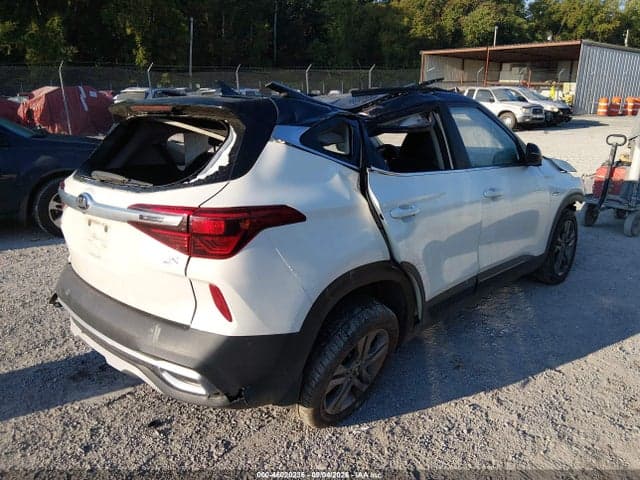 2021 KIA SELTOS S 4