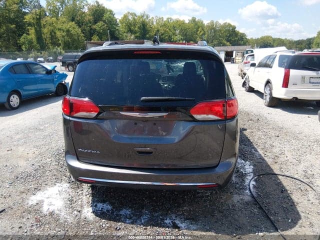 2020 CHRYSLER PACIFICA TOURING L 16