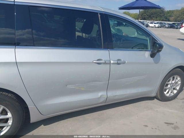 2024 CHRYSLER PACIFICA TOURING L 6