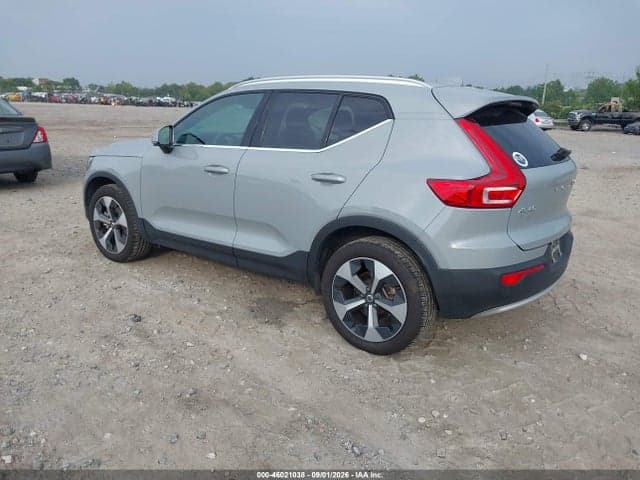 2025 VOLVO XC40 B5 CORE BRIGHT THEME 3