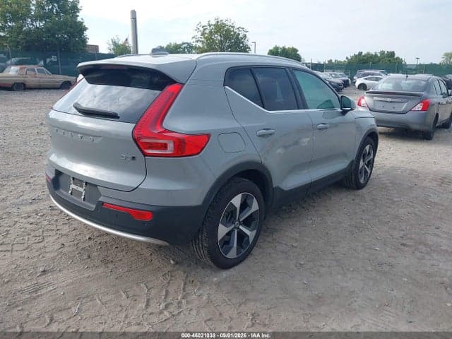 2025 VOLVO XC40 B5 CORE BRIGHT THEME 4