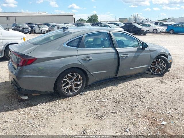 2021 HYUNDAI SONATA SEL 4