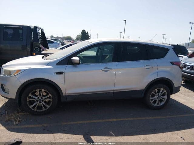 2017 FORD ESCAPE SE 6