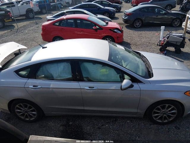 2017 FORD FUSION SE 13