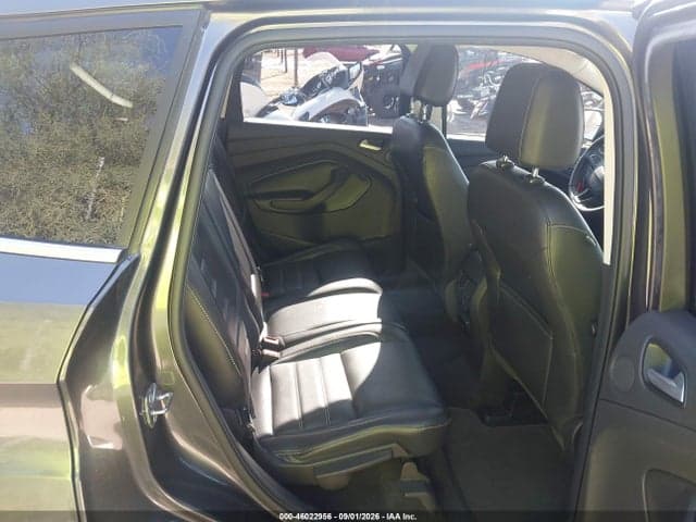 2017 FORD ESCAPE TITANIUM 8