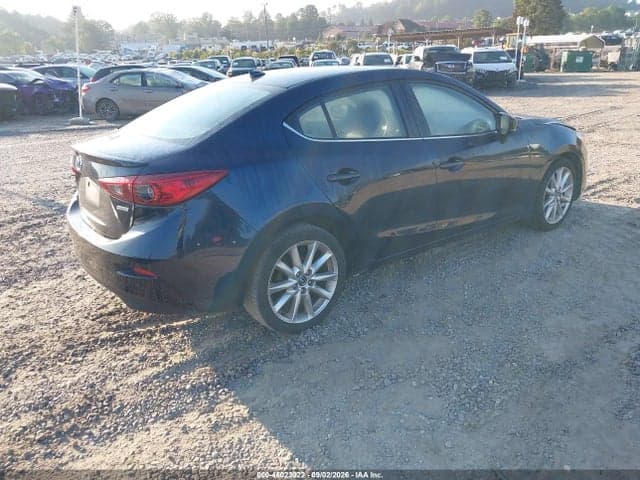 2017 MAZDA MAZDA3 TOURING 4