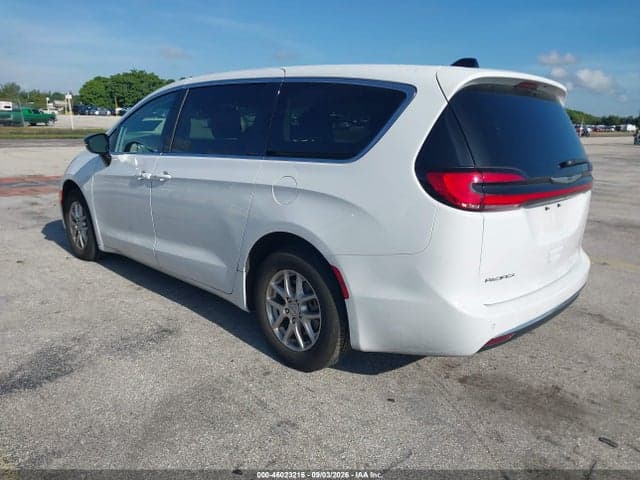 2024 CHRYSLER PACIFICA TOURING L 3