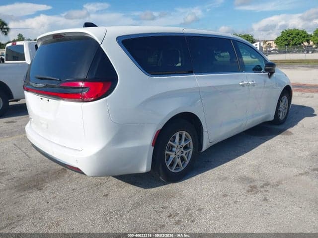 2024 CHRYSLER PACIFICA TOURING L 4