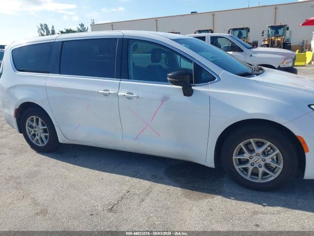 2024 CHRYSLER PACIFICA TOURING L 6
