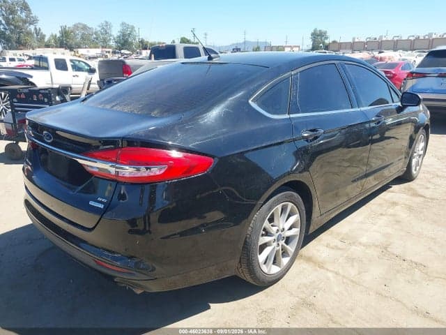 2017 FORD FUSION SE 4