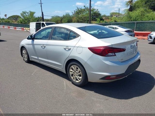 2019 HYUNDAI ELANTRA SE 3