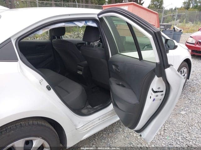 2026 TOYOTA COROLLA LE 8