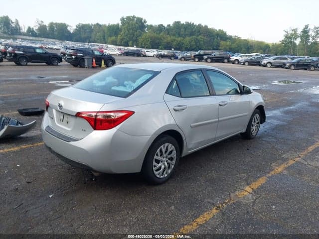 2018 TOYOTA COROLLA LE 4