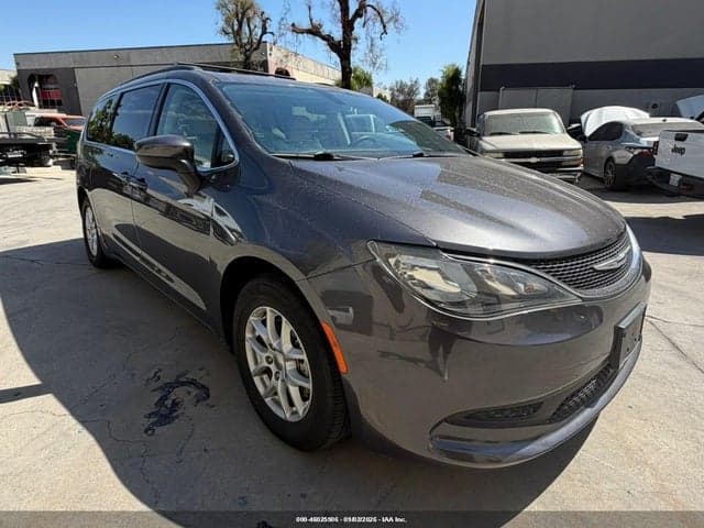 2021 CHRYSLER VOYAGER LXI