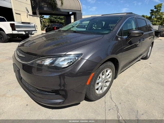2021 CHRYSLER VOYAGER LXI 2