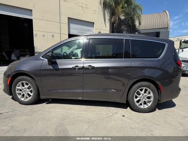 2021 CHRYSLER VOYAGER LXI 14