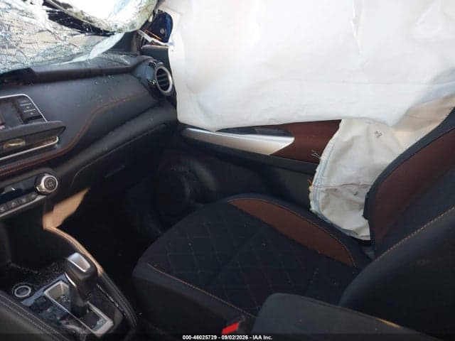 2019 NISSAN KICKS SR 5
