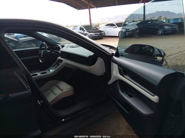 2021 PORSCHE TAYCAN 5