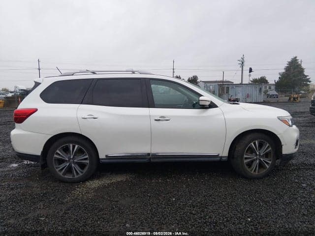 2017 NISSAN PATHFINDER PLATINUM 12