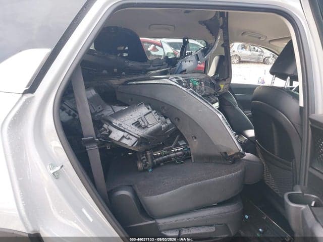 2025 KIA SORENTO S 8