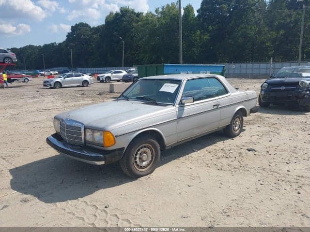 1985 MERCEDES-BENZ 300 CDT 2