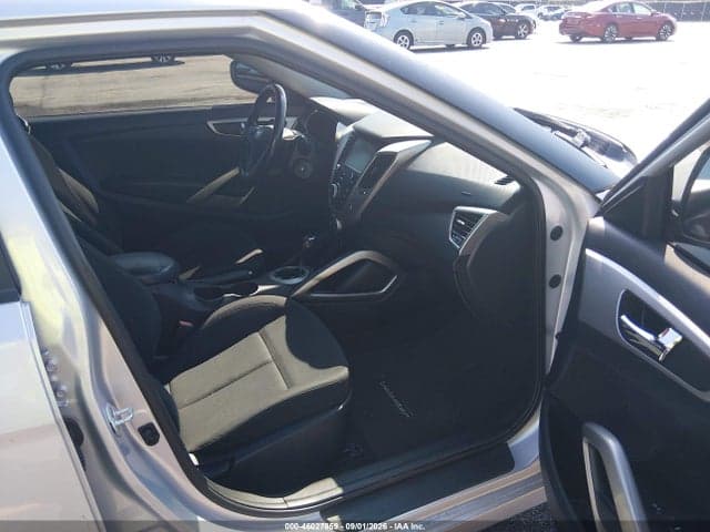 2017 HYUNDAI VELOSTER 5