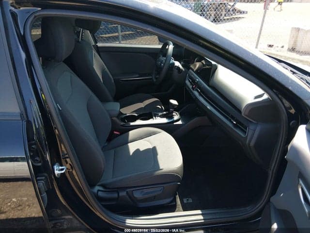2025 KIA K4 LX 5