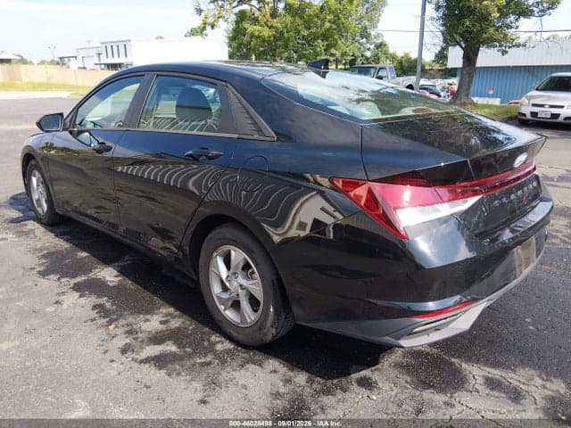 2021 HYUNDAI ELANTRA SE 3