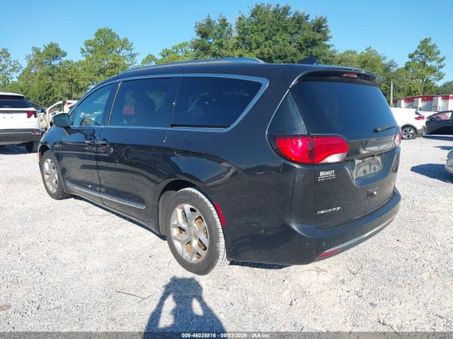 2020 CHRYSLER PACIFICA LIMITED 3