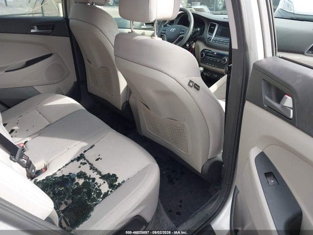 2017 HYUNDAI TUCSON SE 8