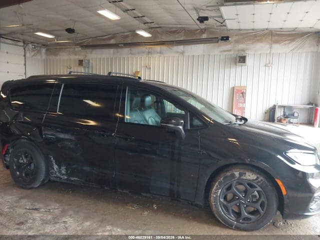 2022 CHRYSLER PACIFICA HYBRID LIMITED 13