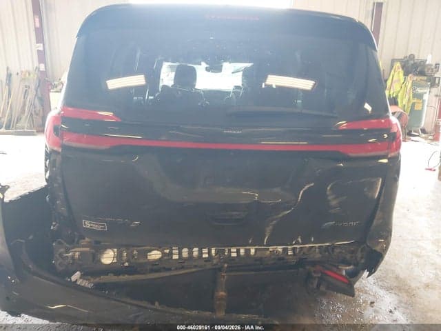 2022 CHRYSLER PACIFICA HYBRID LIMITED 16