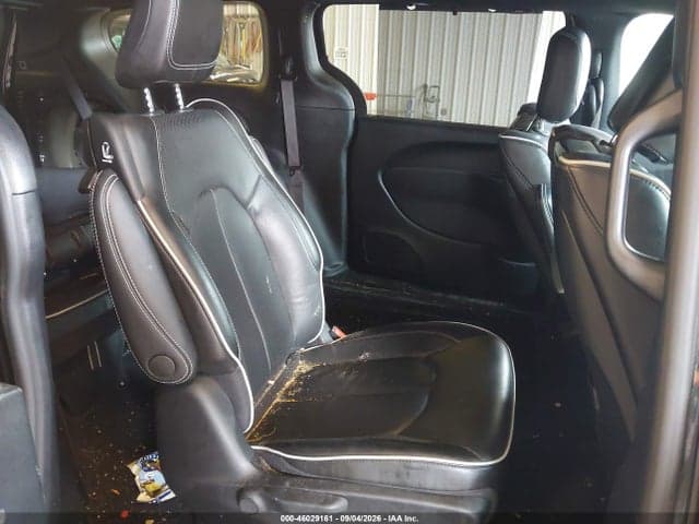 2022 CHRYSLER PACIFICA HYBRID LIMITED 8