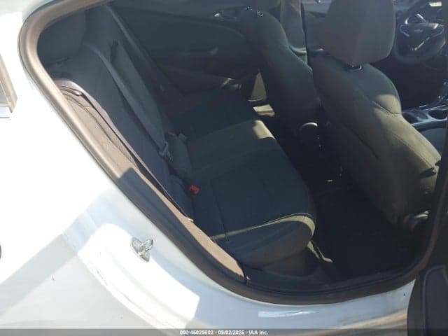 2017 CHEVROLET CRUZE LT AUTO 8