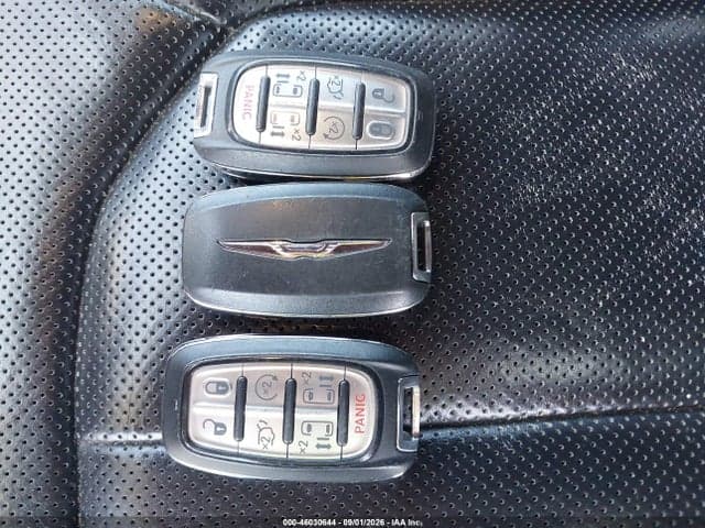 2018 CHRYSLER PACIFICA LIMITED 11