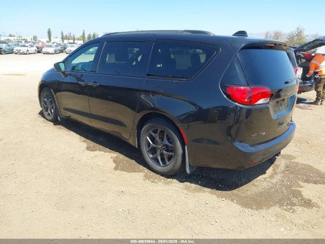 2018 CHRYSLER PACIFICA LIMITED 3