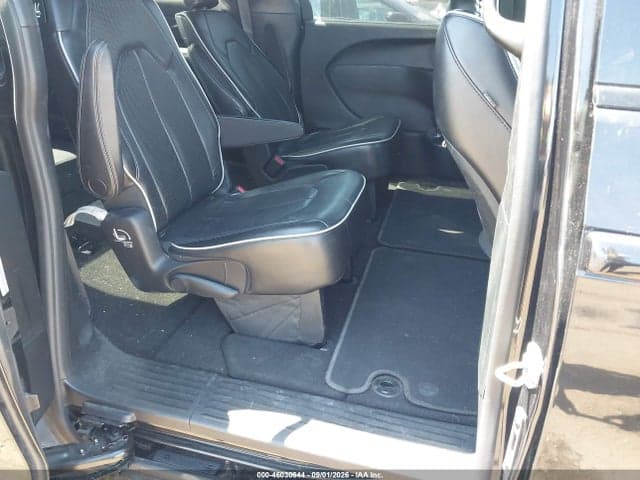 2018 CHRYSLER PACIFICA LIMITED 8