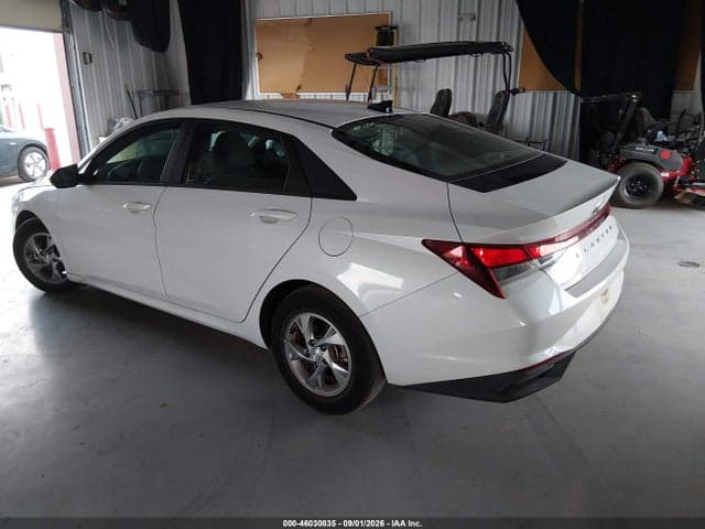 2021 HYUNDAI ELANTRA SE 3