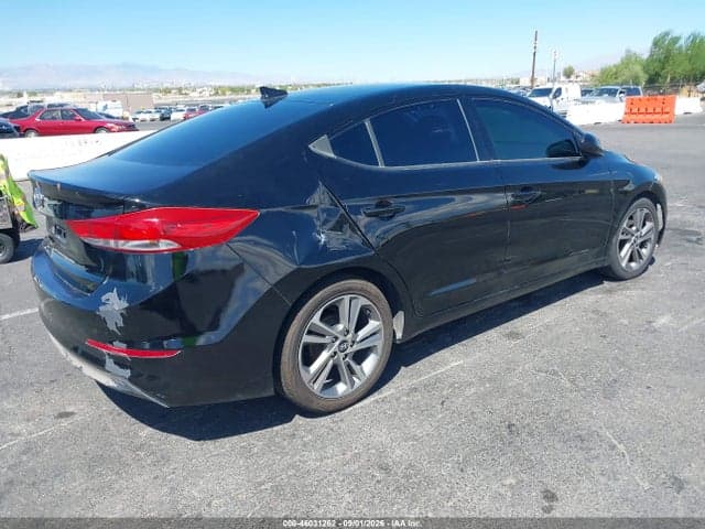 2017 HYUNDAI ELANTRA SE 4
