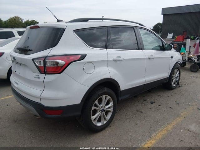 2017 FORD ESCAPE SE 4