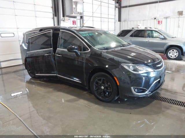 2020 CHRYSLER PACIFICA TOURING L 1