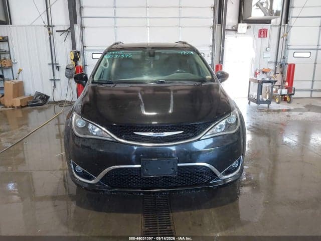 2020 CHRYSLER PACIFICA TOURING L 12