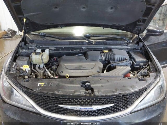 2020 CHRYSLER PACIFICA TOURING L 10