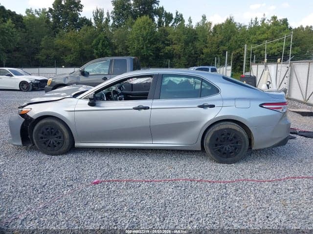 2018 TOYOTA CAMRY L 14
