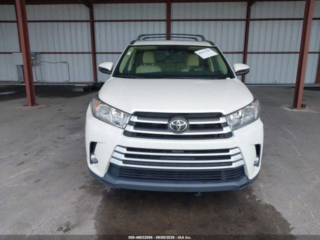 2019 TOYOTA HIGHLANDER XLE 12