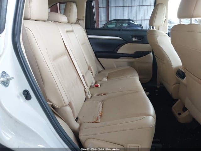 2019 TOYOTA HIGHLANDER XLE 8